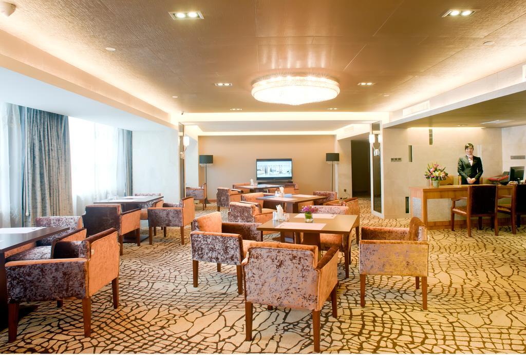 Huarui Danfeng Jianguo Hotel Yueyang Exterior photo