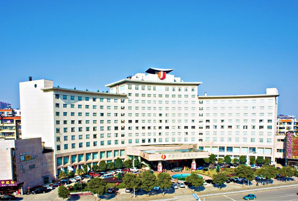 Huarui Danfeng Jianguo Hotel Yueyang Exterior photo