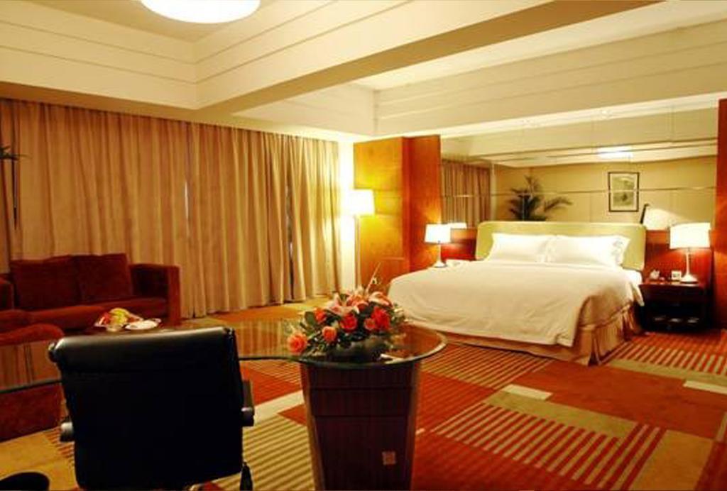 Huarui Danfeng Jianguo Hotel Yueyang Room photo