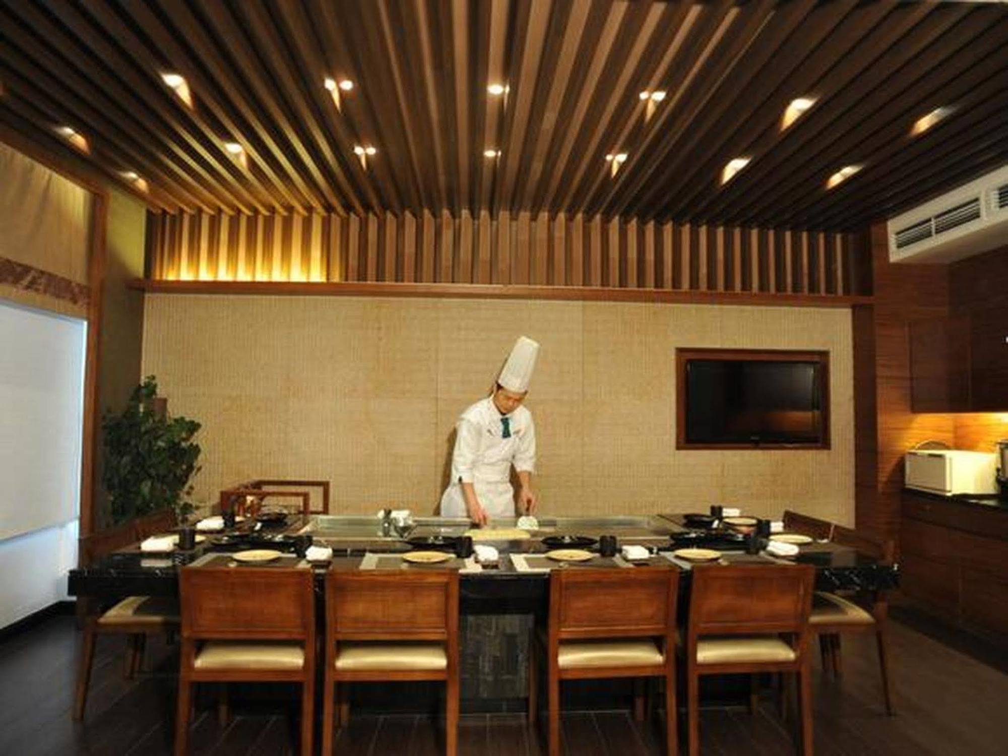 Huarui Danfeng Jianguo Hotel Yueyang Exterior photo